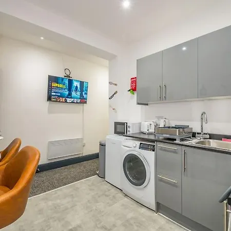 Daire -f19gh- For Relaxed & Cosy Stay,free Parking,wifi Leeds (West Yorkshire)