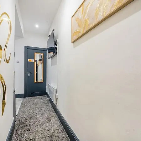 -f19gh- For Relaxed & Cosy Stay,free Parking,wifi Daire Leeds (West Yorkshire)