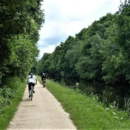 -f19gh- For Relaxed & Cosy Stay,free Parking,wifi Апартаменти *