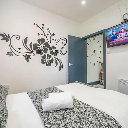 -f19gh- For Relaxed & Cosy Stay,free Parking,wifi Appartement