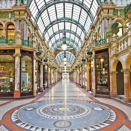 Appartement -f19gh- For Relaxed & Cosy Stay,free Parking,wifi Leeds (West Yorkshire)